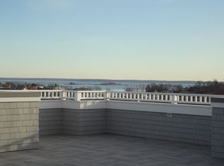 70 Sound View Dr #PHE, Greenwich, CT 06830