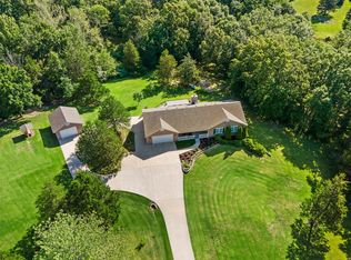 26429 Ridgetrail Dr, Warrenton, MO 63383