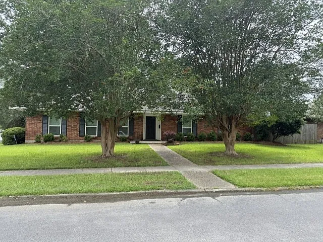 1266 Oakley Dr — Photo 1