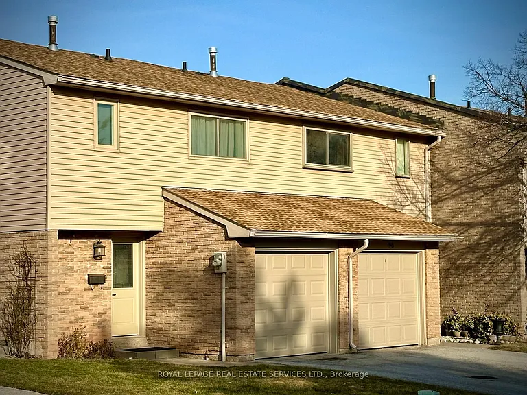 1542 Lancaster Dr #97 — Photo 24