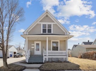 817 8th Ave SW, Cedar Rapids, IA 52404