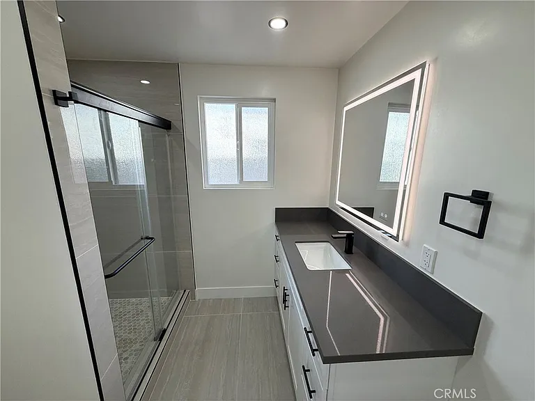 564 W Macarthur Ave #3 — Photo 9