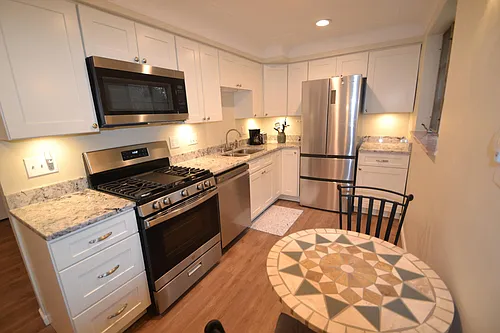 3326 Mowbray Ln Photo 1