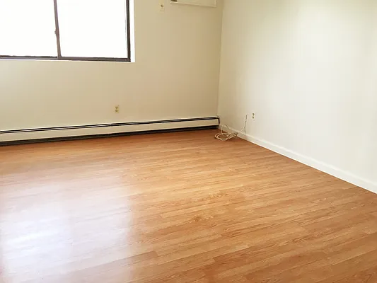 Rented by NY Space Finders Inc. | media 29