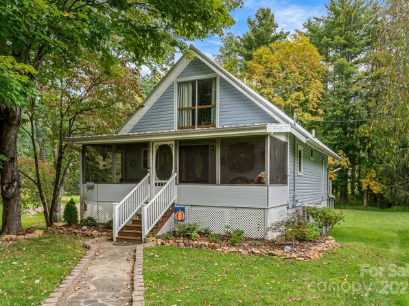 2697 Three Mile Hwy, Newland, NC 28657