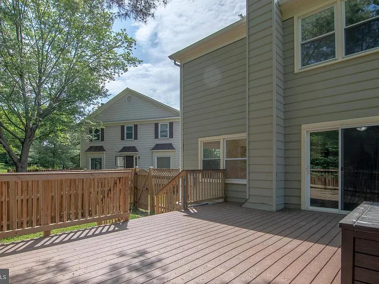 6120 Old Brentford Ct — Photo 47