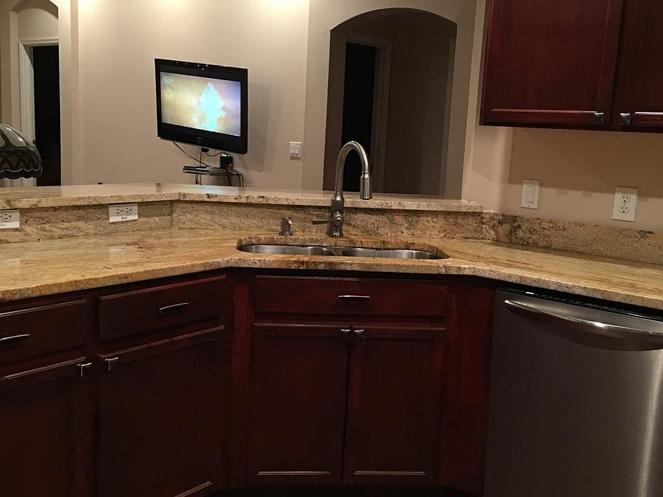 2nd image of 725 Straw Lake Dr