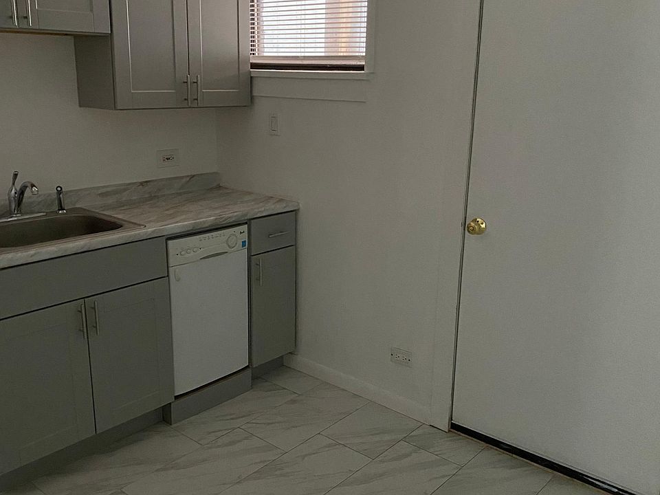 2nd image of 331 W Webster Ave #1