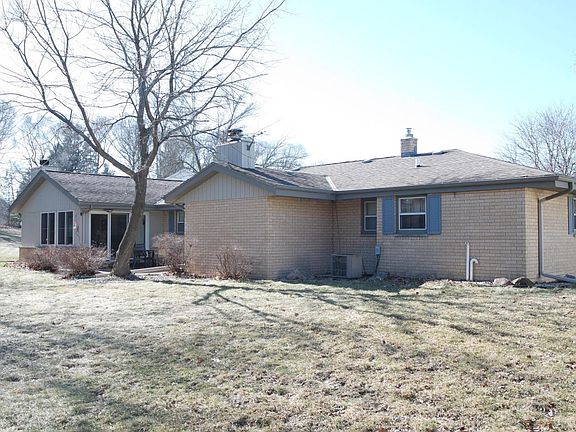 3rd image of 10833 W Coronado Ct