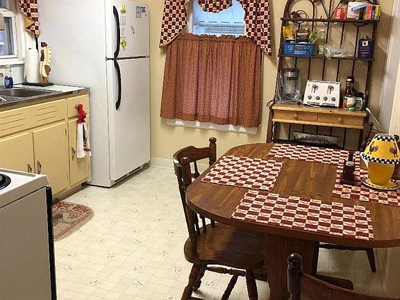 4th image of 942 S Henry Ave