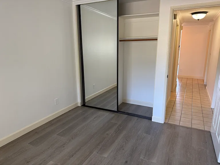 760 W 30th St #9 — Photo 16