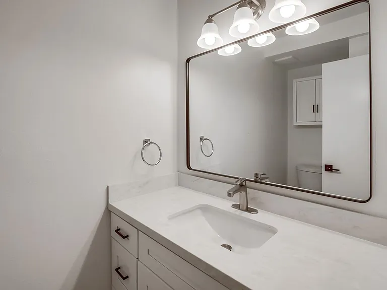 Two bedroom 1.5 bathroom beautifully upgraded with in unit laundry at the beach. Open House July 12 — Photo 10