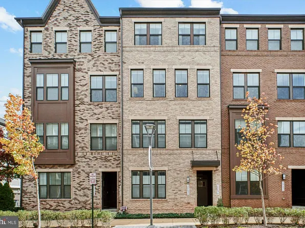 20694 Wood Quay Dr, Sterling, VA 20166