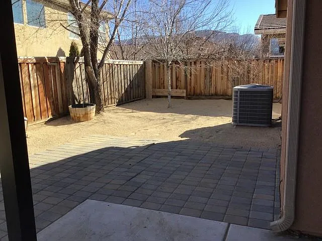 525 Luciana Dr — Photo 11