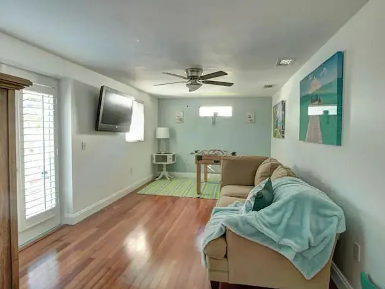 7609 Senrab Dr — Photo 19
