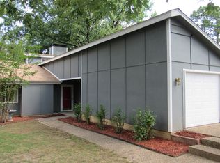 36 Prince Dr, Maumelle, AR 72113