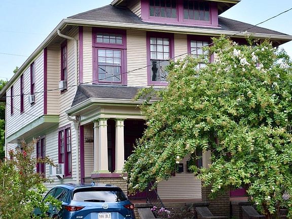 2nd image of 415 S Genois St