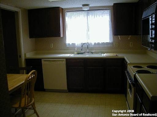 3rd image of 5854 ROYAL RIDGE DR #NA