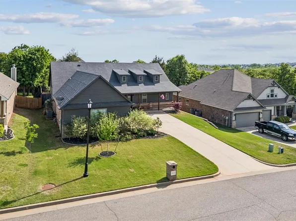 8624 Snow Ct., Edmond, OK 73034
