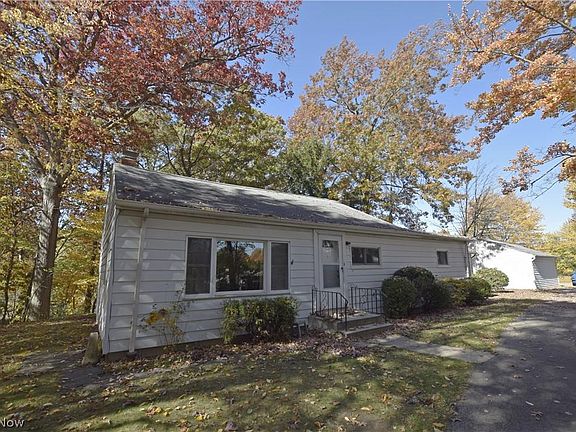 2nd image of 2819 Grantwood Dr