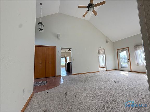 4th image of 616 Pine Valley Dr