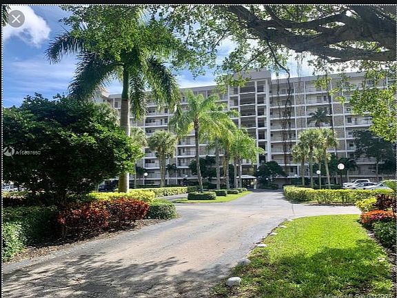 2nd image of 3000 N Palm Aire Dr APT 106