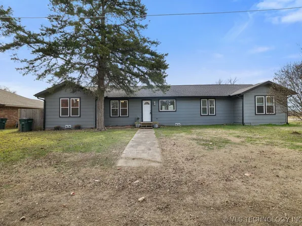 513 W Main St, Calera, OK 74730