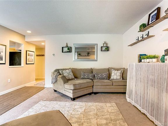 4th image of 73 Brookwood Dr APT C