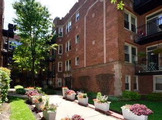 1649 W Pratt Blvd #A-2, Chicago, IL 60626