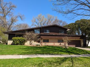 6342 Landfall Dr, Madison, WI 53705
