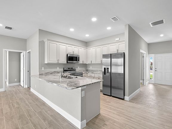 5th image of 4305 NW 20th St