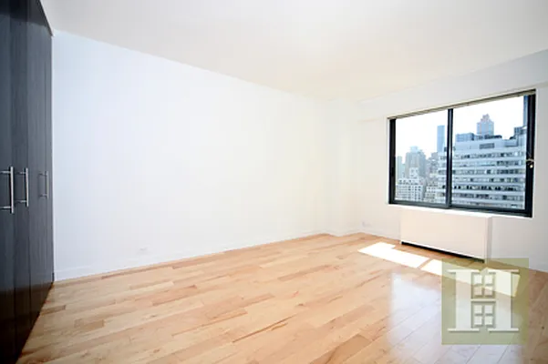 Rented by Halstead Real Estate | media 4