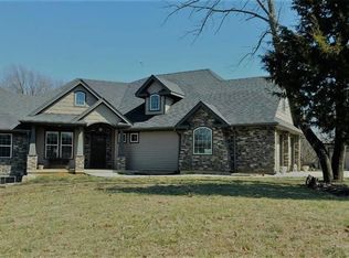 21618 168th St, Basehor, KS 66007