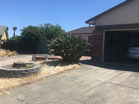 3rd image of 2731 Alamo Ct
