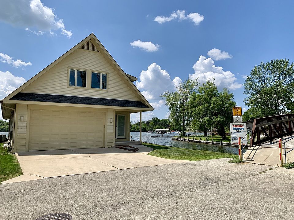 1st image of 33842 N Lake Shore Dr