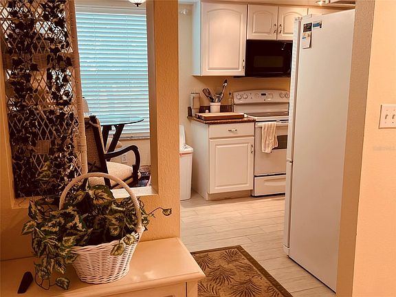 2nd image of 9300 Clubside Cir Unit 1208