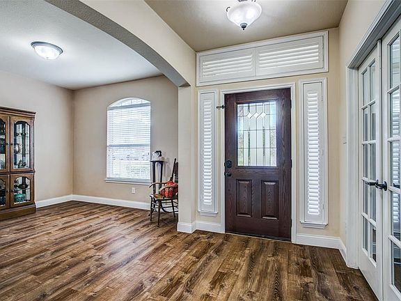 3rd image of 1326 Dove Brook Dr