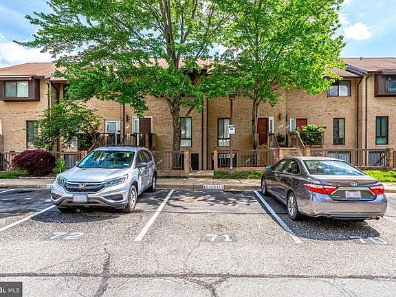 2nd image of 3099 Hawthorne Dr NE #3099