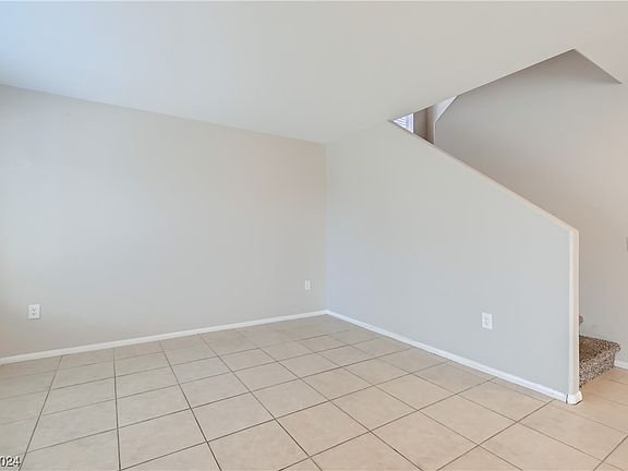 3rd image of 712 Caballo Hills Ave