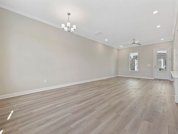 4th image of 2790 Cook Circle #B