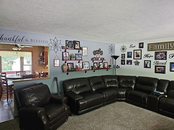 2nd image of 10158 Bluebonnet Dr