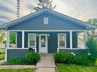 852 Church Rd, Aurora, IL 60505