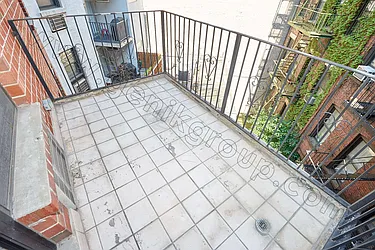 Rented by Genik Group Corp