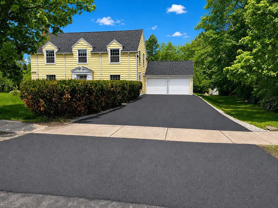 1st image of 239 N River Rd
