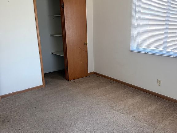 4th image of 4440 Starr St #15