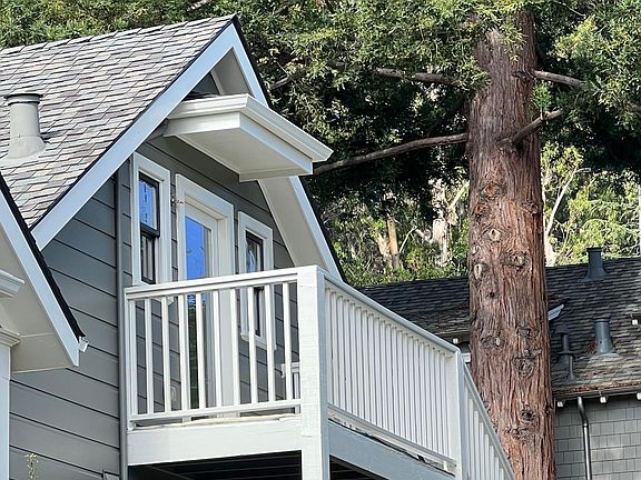 Upstairs landing and front door entry
