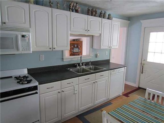 2nd image of 30 South Ave