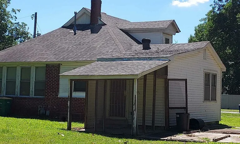 300 Rose Ln — Photo 13