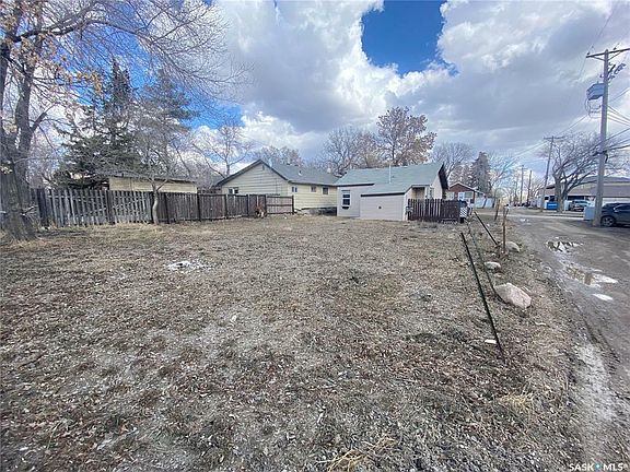 4th image of 1213 1st Ave N