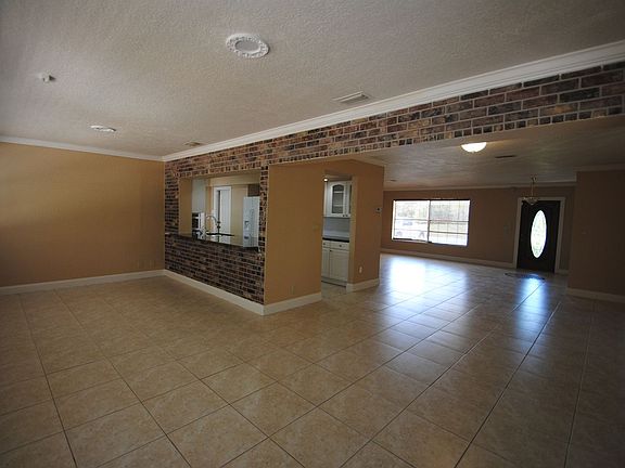 5th image of 11731 NW 27th Ct